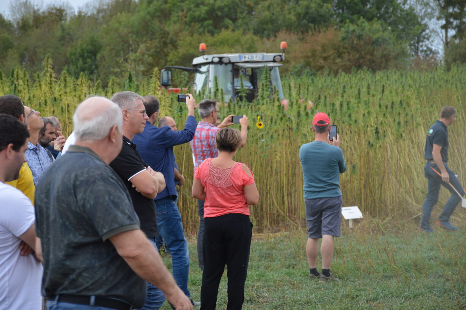 Journee-chanvre-cavac-agriculteur-vendee